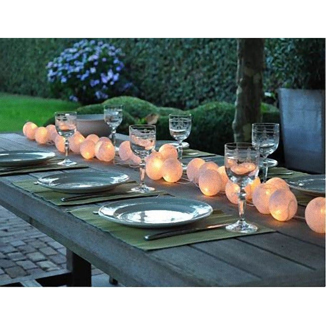 1 Set of 20 LED White 5cm Cotton Ball Battery Powered String Lights Christmas Gift Home Wedding Party Bedroom Decoration Outdoor Indoor Table Centrepiece