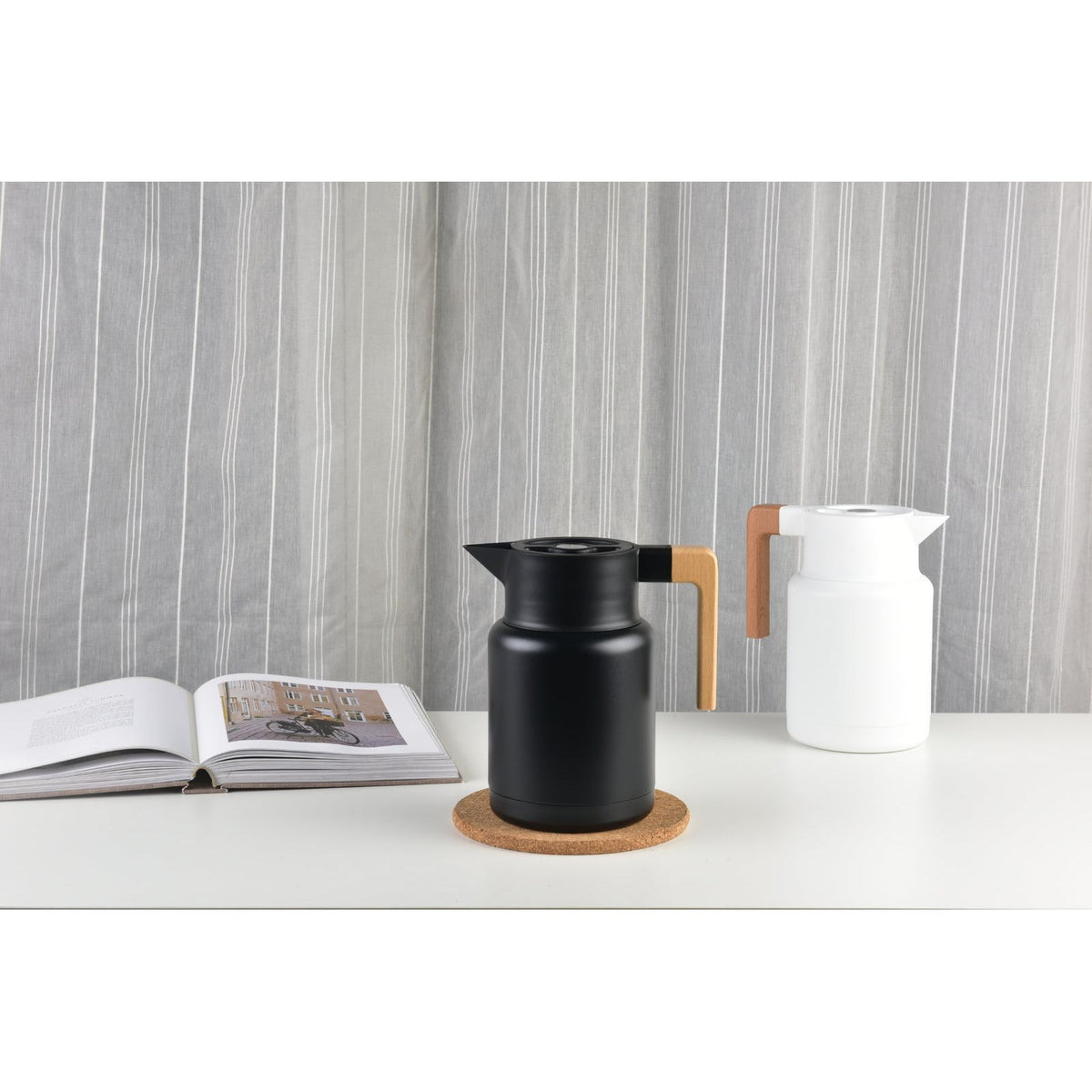Kylin 304 Stainless Steel Japanese Vaccum Jug 1.3L - White
