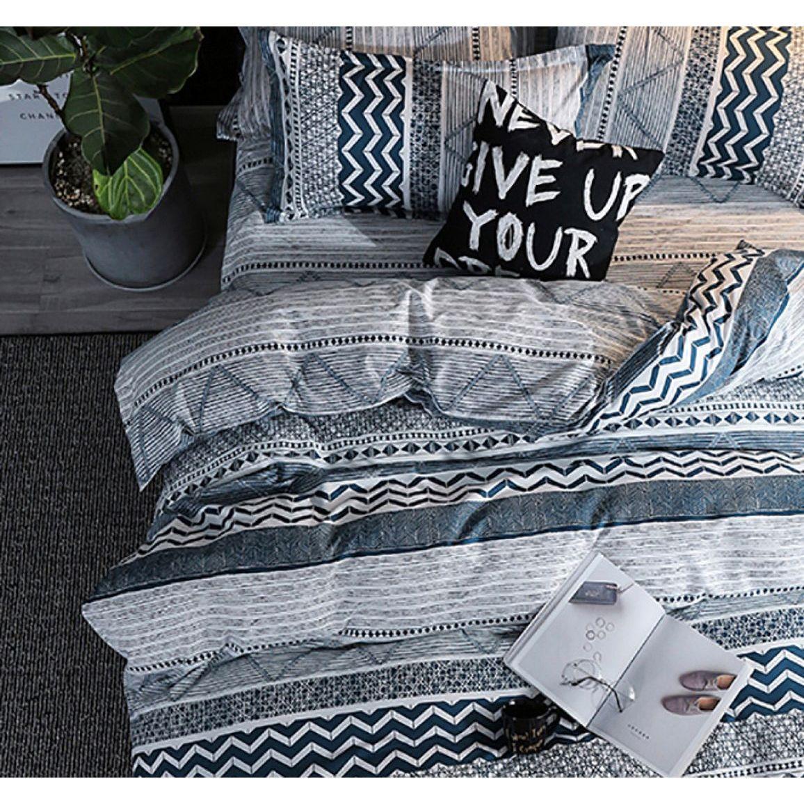 Dennings King Size Quilt/Doona/Duvet Cover Set