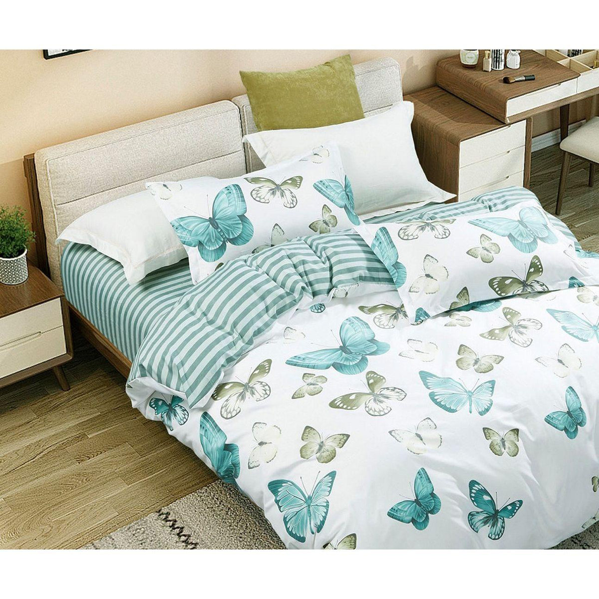 Fleur Butterfly Super King Size Quilt/Doona/Duvet Cover Set