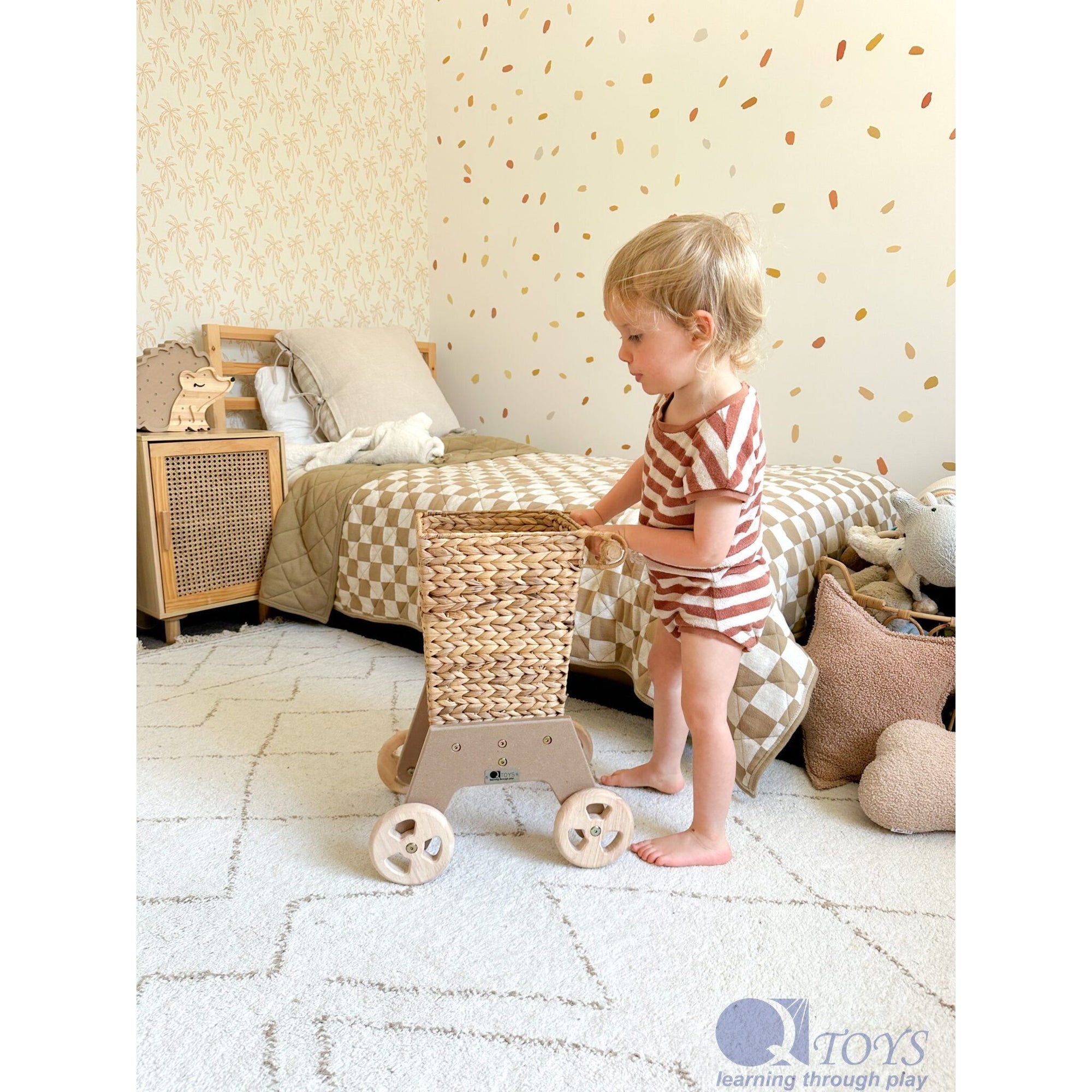 Wicker shopper trolley